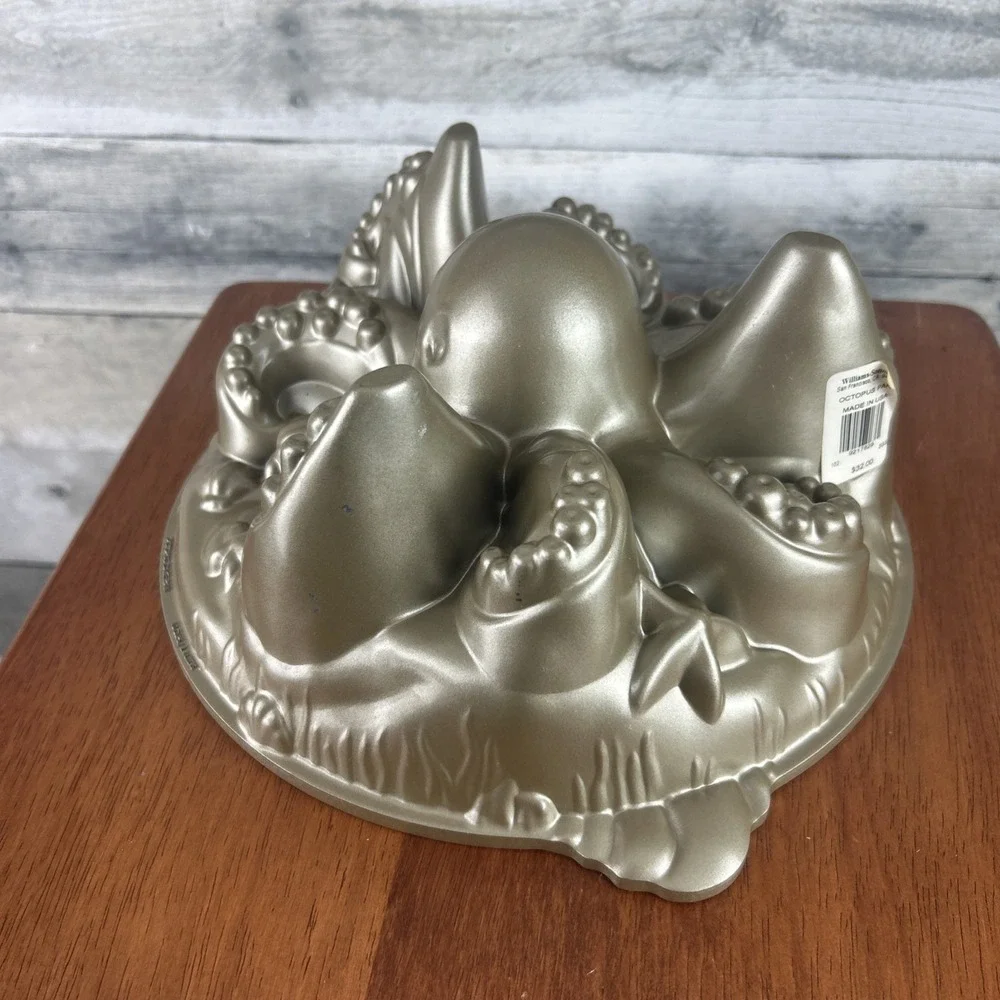 Nordicware Octopus 10 Cup /24 Liter Cake Pan Birthday Seashore Retired USA